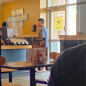 Buffalo Wild Wings - Unmasked customer who ENTERED with no mask and proceeded to wait inside without one too. - Sports Bars Near Me - Waterbury, Connecticut