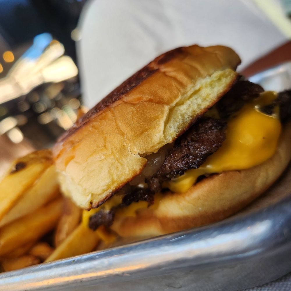 Gravity Heights - Mission Valley - Hh Smash burger - Breakfast & Brunch Near Me - San Diego, California