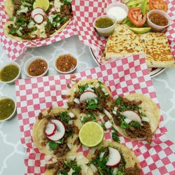 Carnecaria La Barata - Our amazing tacos and quesadilla