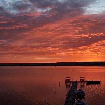 Dana's Lakeside Resort - Hotels Near Me - Au Train, Michigan