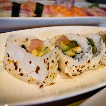 Yoshi's - Caliente roll - wasn't rolled very nicely - Jazz & Blues Near Me - Oakland, California Yoshi's - Caliente roll - wasn't rolled very nicely - Jazz & Blues Near Me - Oakland, California