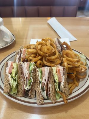 Blueberry Hill | Family Restaurant by null