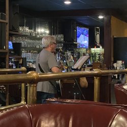 The Hemingway - Live music on a Friday night