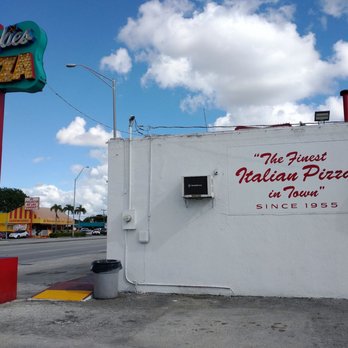 Frankie’s Pizza - Frankie's Pizza 12/27/20 - Pizza Near Me - Miami, Florida