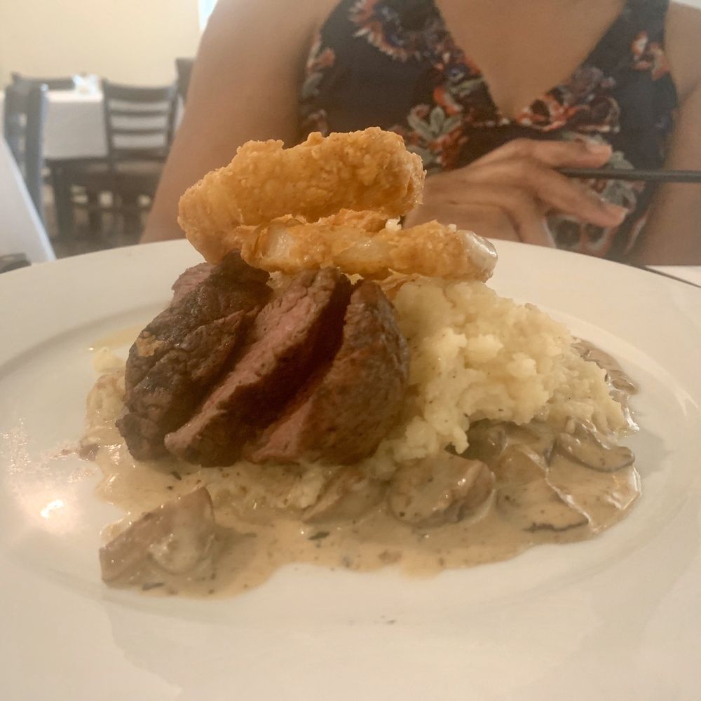 Pardos Bistro - Steak tips - New American Near Me - Mandeville, Louisiana Pardos Bistro - Steak tips - New American Near Me - Mandeville, Louisiana