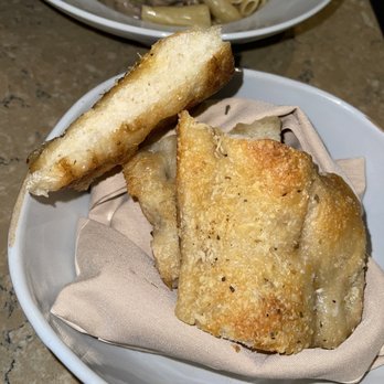 Americano Pie Bar - Bread basket - Italian Near Me - Islip, New York