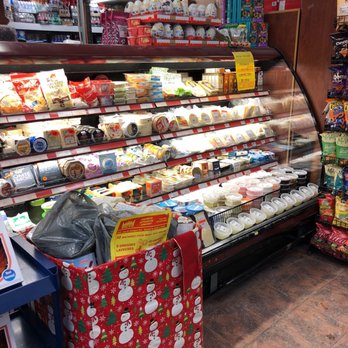 Marché Royal Plus - a grocery store filled with food - Grocery Near Me - Montreal, Quebec