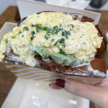Egg Tuck - AVO EGG - Breakfast & Brunch Near Me - Los Angeles, California