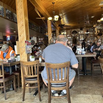 Westside Lilo's Cafe - Lunchtime crowd. - Breakfast & Brunch Near Me - Seligman, Arizona Westside Lilo's Cafe - Lunchtime crowd. - Breakfast & Brunch Near Me - Seligman, Arizona