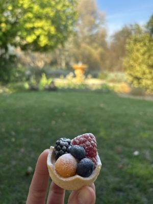 The Huntington's Rose Garden Tea Room by null