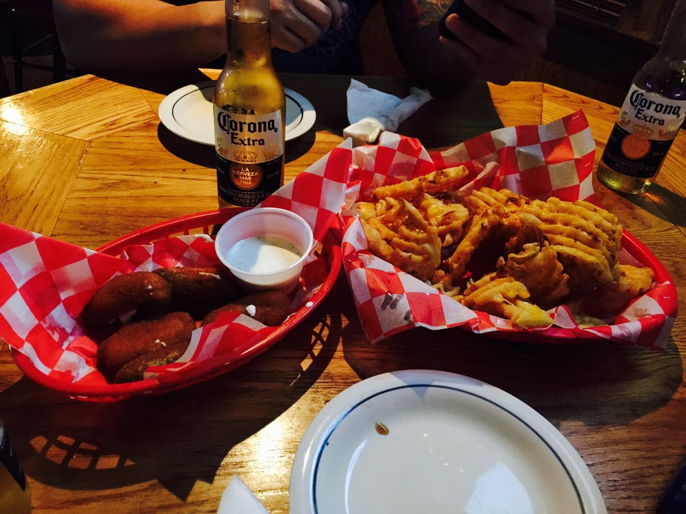 CASEY’S BAR & GRILL Updated September 2024 11 Reviews 3207 S