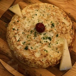 Tapas y Cañas