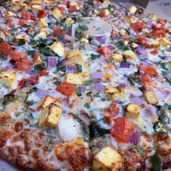 Prime Pizza - Palak Paneer Pizza (yummmmmm)