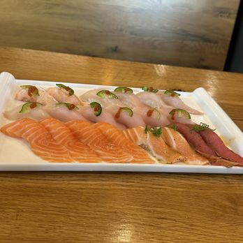 Z Sushi - Salmon Sushi, Yuzu Yellowtail Sushi, Seared Salmon Sushi, Tuna Sushi - Sushi Bars Near Me - Upland, California