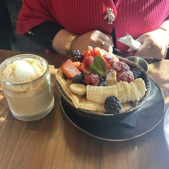 Blackstone Kitchen - Dulce de Leche Latte  &  spaghetti pancakes - New American Near Me - Corona, California