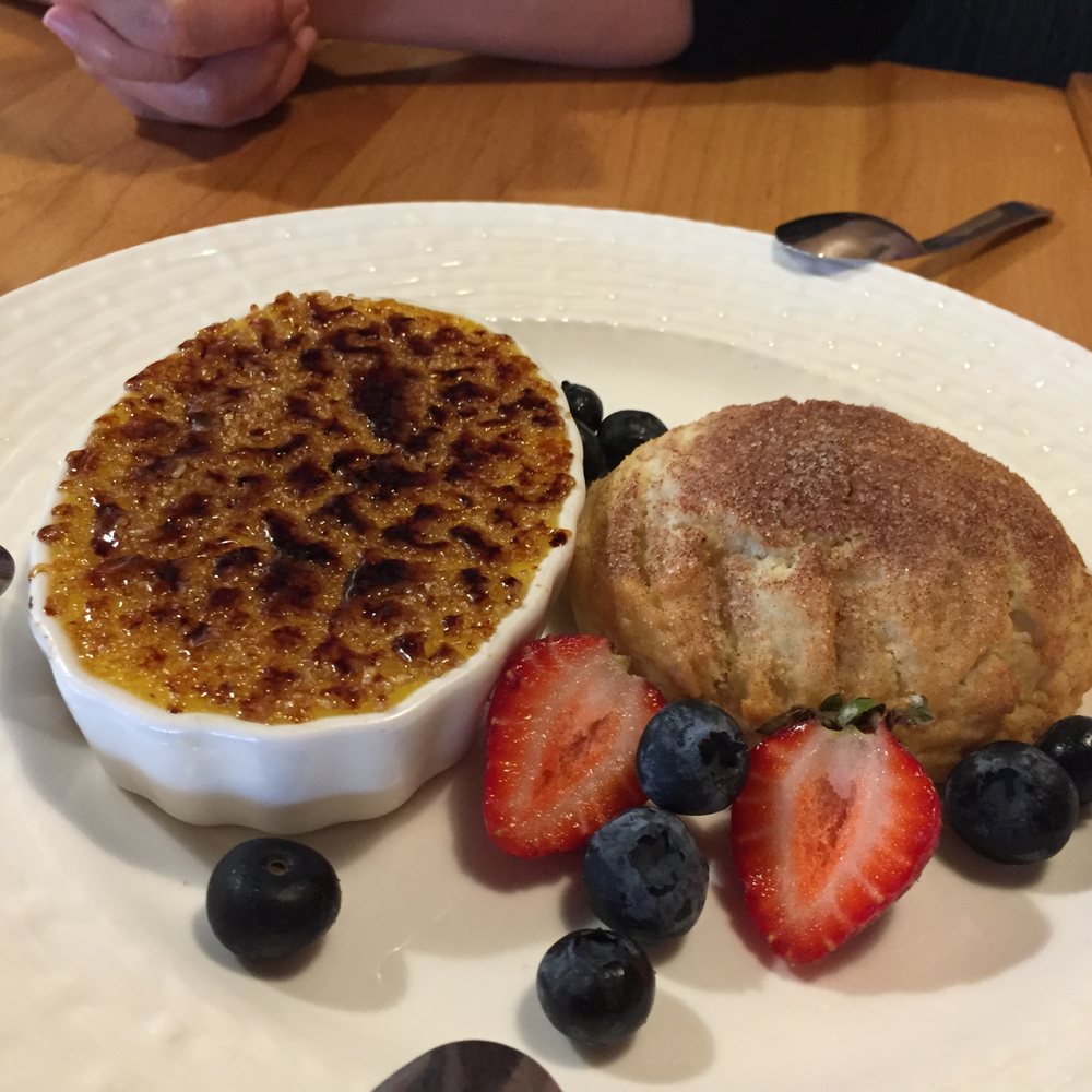 Pacific Restaurant - Creme Brulee with fresh berries and a snickerdoodle. - New American Near Me - Tillamook, Oregon Pacific Restaurant - Creme Brulee with fresh berries and a snickerdoodle. - New American Near Me - Tillamook, Oregon