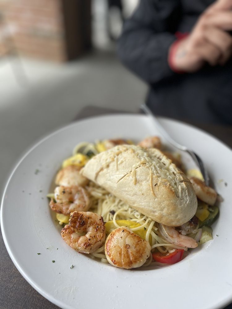 OCEANS & ALE 512 Photos & 690 Reviews Seafood 5601 Richmond Rd