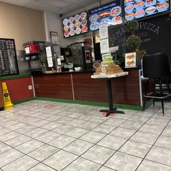 Di Marco's Pizza - Interior