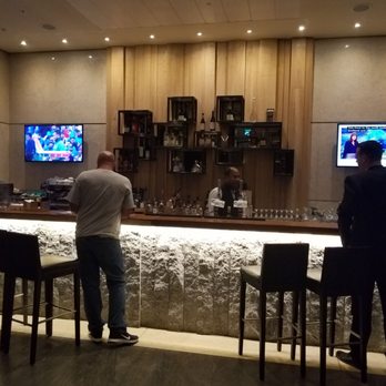 Plaza Premium Lounge Arrivals - Airport Lounges Near Me - Longford, XGL Plaza Premium Lounge Arrivals - Airport Lounges Near Me - Longford, XGL