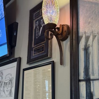 San Pedro Cafe - Cool light fixtures - Diners Near Me - San Pedro, California San Pedro Cafe - Cool light fixtures - Diners Near Me - San Pedro, California