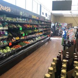 Piggly Wiggly - Produce aisle