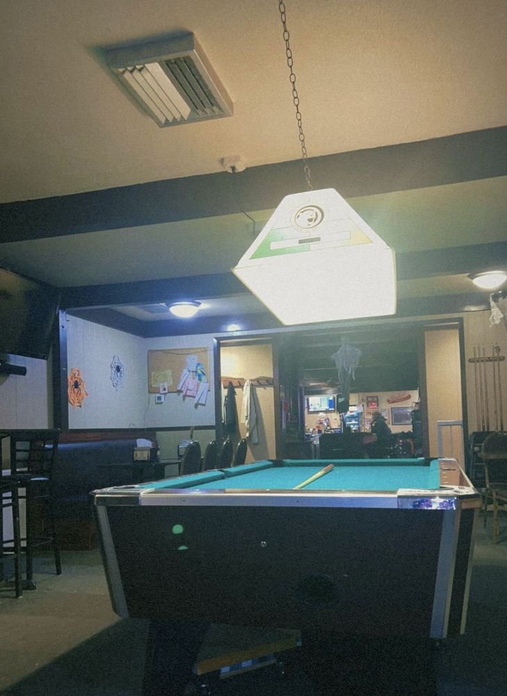 CORNER BAR Updated September 2024 130 Main St E, Waterville