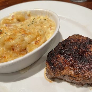 LongHorn Steakhouse - Flo's 6 oz. Filet with their Steakhouse Mac & Cheese - Steakhouses Near Me - Savannah, Georgia