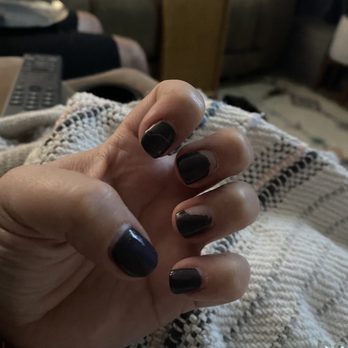 Bravia Nail Spa - Horrible work, didn't even make it a day. - Nail Salons Near Me - Oswego, Illinois