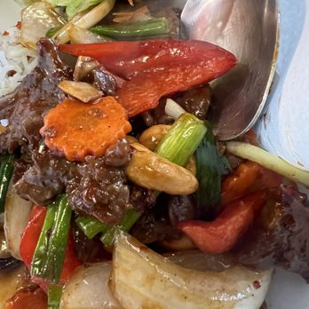 Zabb Thai Spice Kitchen - Cashew beef - Thai Near Me - Las Vegas, Nevada Zabb Thai Spice Kitchen - Cashew beef - Thai Near Me - Las Vegas, Nevada