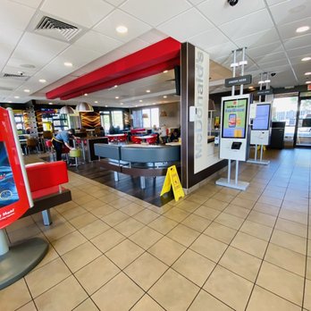 McDonald's - Eat-in side kept clean too. No visible spots or trash on the tables or ground - Burgers Near Me - Stafford, Virginia McDonald's - Eat-in side kept clean too. No visible spots or trash on the tables or ground - Burgers Near Me - Stafford, Virginia