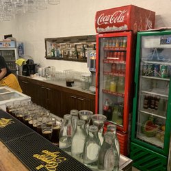 Manong's - Bar