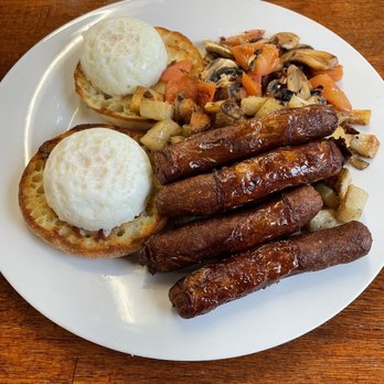 The Cabin Restaurant - The English Breakfast. - Canadian (New) Near Me - Fredericton, New Brunswick The Cabin Restaurant - The English Breakfast. - Canadian (New) Near Me - Fredericton, New Brunswick
