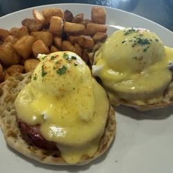 Warehouse KiTChen + Cork - Eggs Benedict