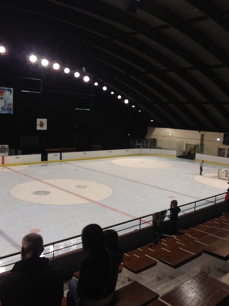 PATINOIRE DE COLOMBES Parc de l'Ile Marante, Colombes, HautsdeSeine