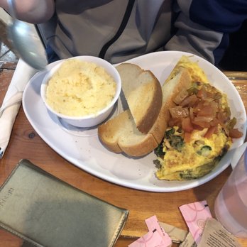 Two Chicks Cafe - Breakfast & Brunch Near Me - New Orleans, Louisiana