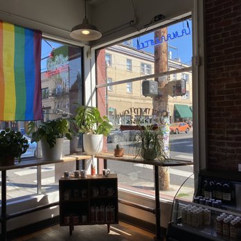 Stumptown Coffee Roasters - Coffee & Tea Near Me - Portland, Oregon