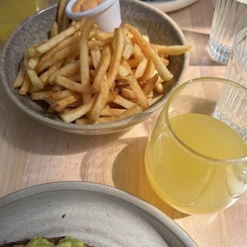 Banter - Fries and mimosa - Breakfast & Brunch Near Me - New York, New York Banter - Fries and mimosa - Breakfast & Brunch Near Me - New York, New York
