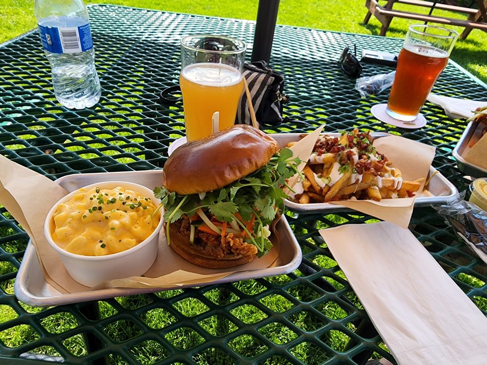 Good Grub Logo