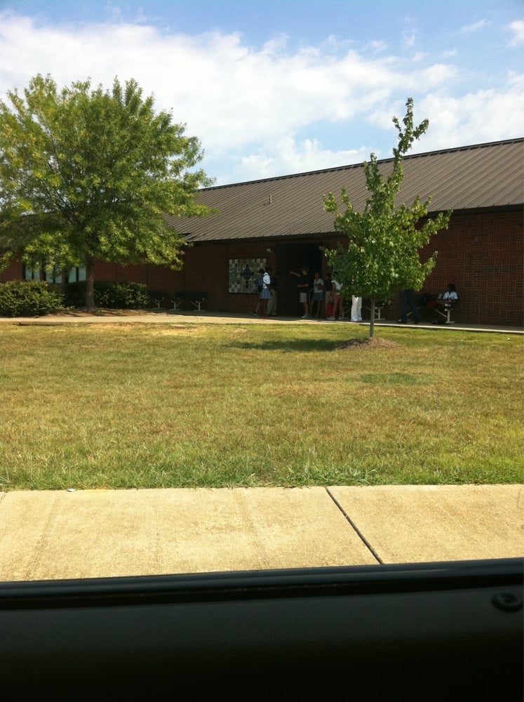 ST ANDREW’S EPISCOPAL SCHOOL Updated September 2024 370 Old Agency