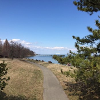 John H Downs Memorial Park - Sitting area - Parks Near Me - Pasadena, Maryland