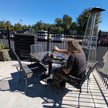 Finn’s - Outdoor seating - Steakhouses Near Me - Joplin, Missouri