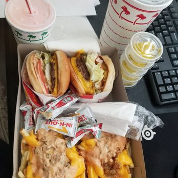 In-N-Out Burger - Fast Food Near Me - Tujunga, California