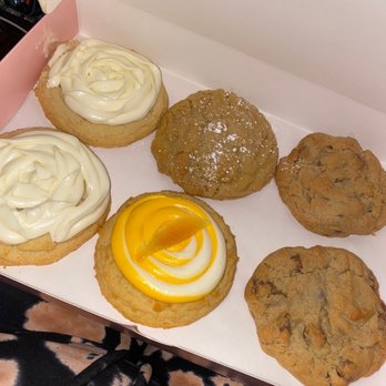 Crumbl - Humble - Bakeries Near Me - Humble, Texas Crumbl - Humble - Bakeries Near Me - Humble, Texas