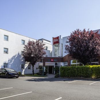 Hôtel Ibis - Hotels Near Me - Massy, 91