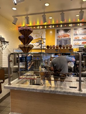 Wafels & Dinges by null