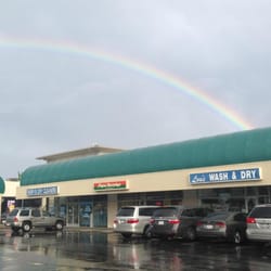 Lous Fluff and Fold - Follow the Rainbow to Lou's Fluff and Fold!!!