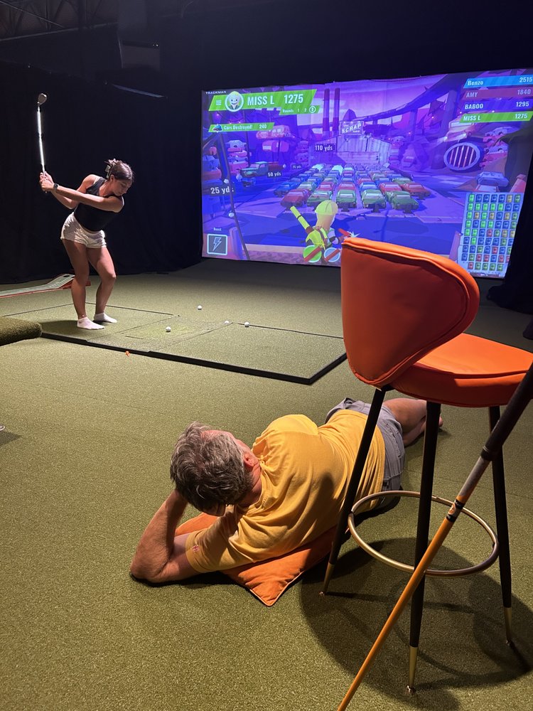 Private Indoor Golf Logo