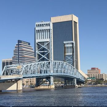 DoubleTree by Hilton Hotel Jacksonville Riverfront - Hotels Near Me - Jacksonville, Florida DoubleTree by Hilton Hotel Jacksonville Riverfront - Hotels Near Me - Jacksonville, Florida