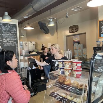 Bru Coffeehouse - Front counter - Cafes Near Me - Atascadero, California