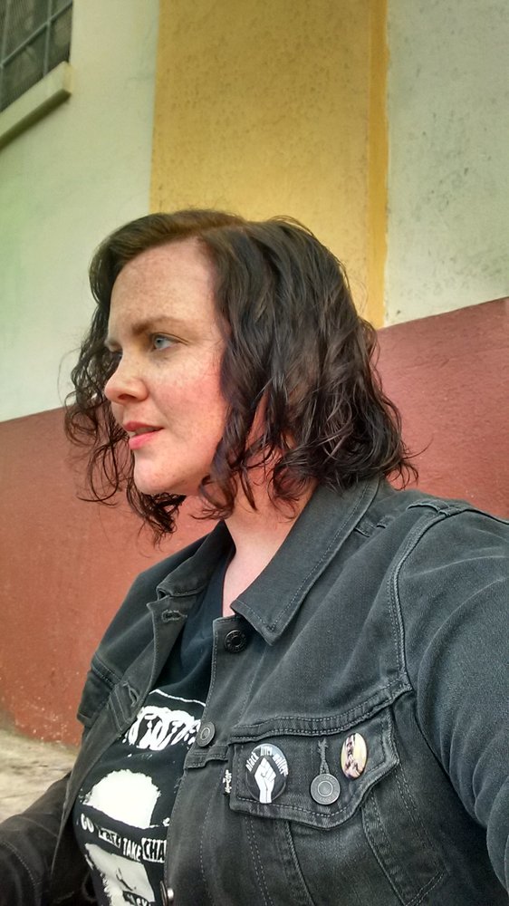 Totally Willow Hair design Logo